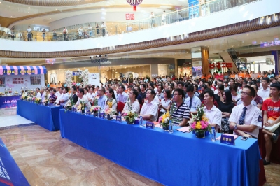 堅(jiān)基商業(yè)丨逐夢(mèng)--中國(guó)式購(gòu)物中心2.0全面升級(jí)暨河源市商業(yè)中心生日季啟動(dòng)儀式盛大舉行